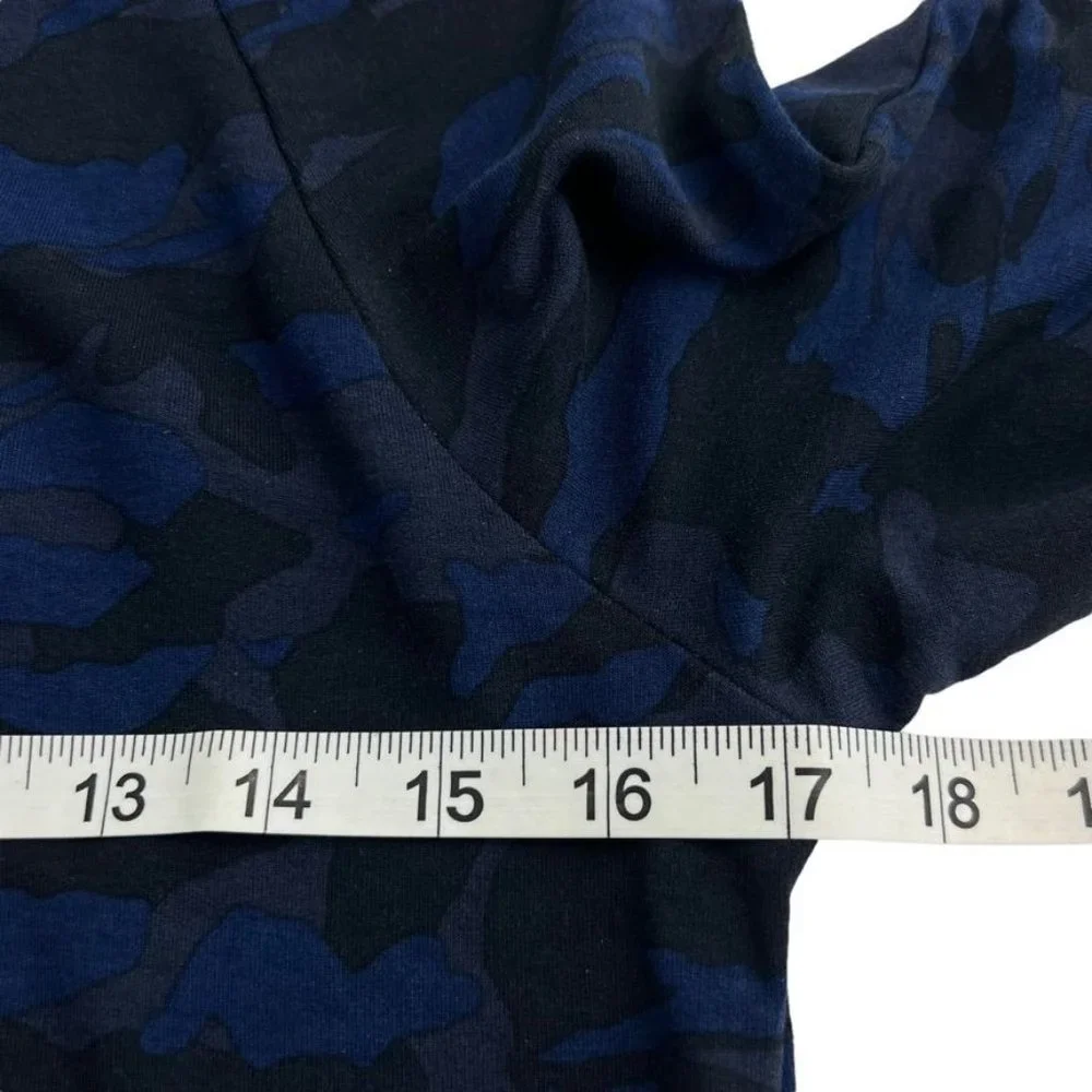 Serena Williams Signature Statement Womens Knit Top Size XS Rayon Camo - Picture 7 of 11